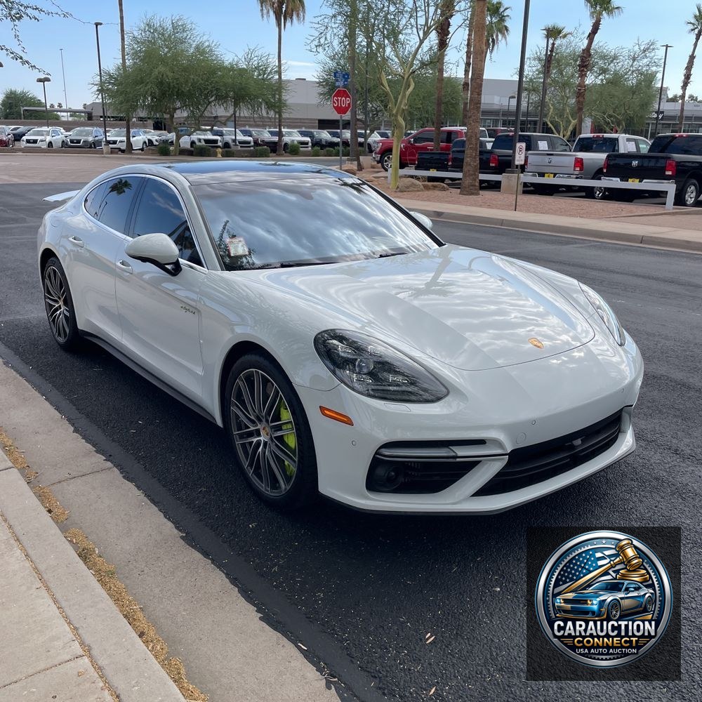 2018 Porsche Panamera Turbo S E-Hybrid