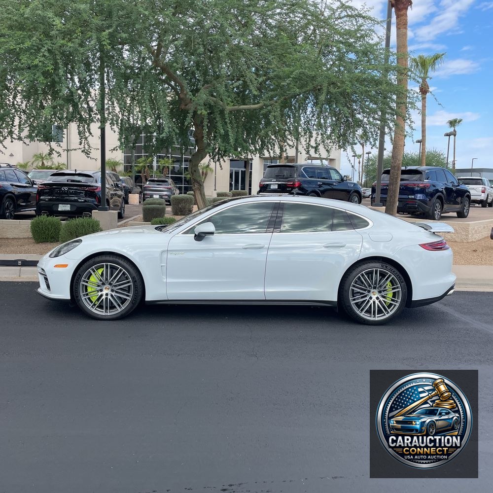 2018 Porsche Panamera Turbo S E-Hybrid
