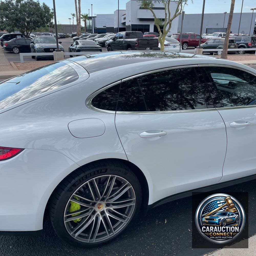 2018 Porsche Panamera Turbo S E-Hybrid