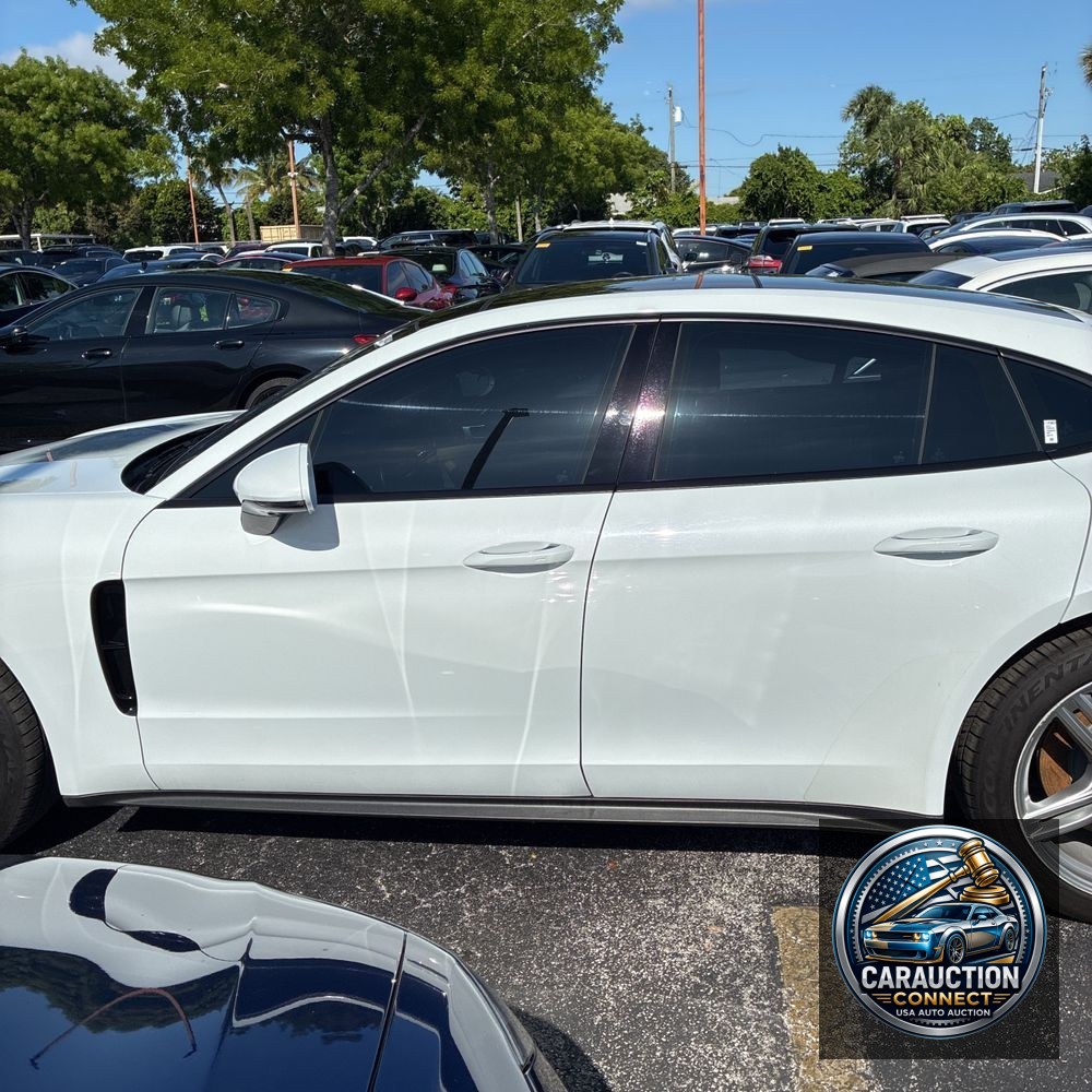 2021 Porsche Panamera Base