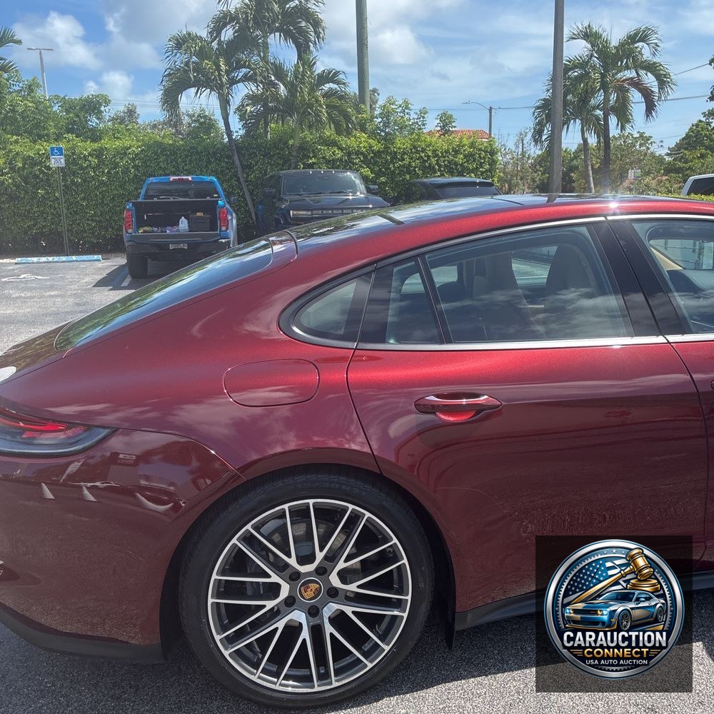 2021 Porsche Panamera 4