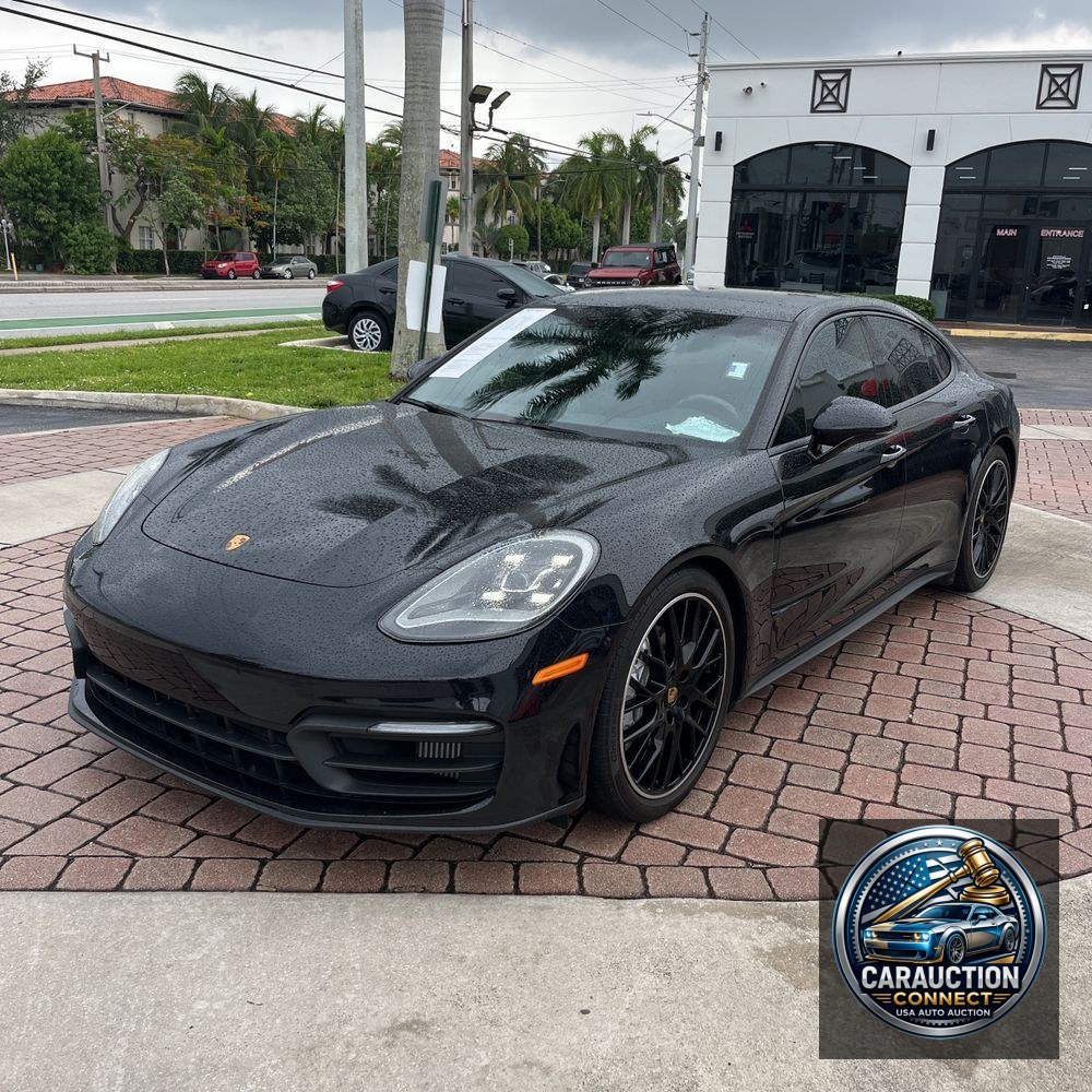 2022 Porsche Panamera 4