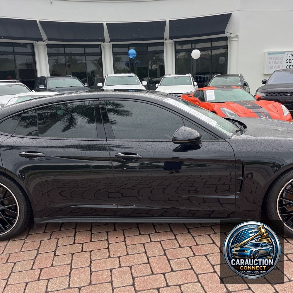 2022 Porsche Panamera 4