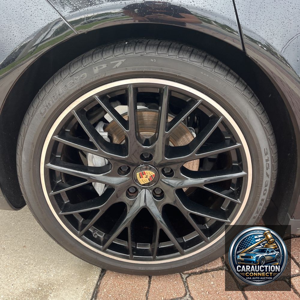 2022 Porsche Panamera 4