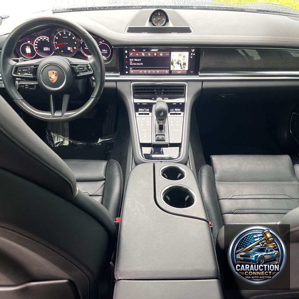 2022 Porsche Panamera 4