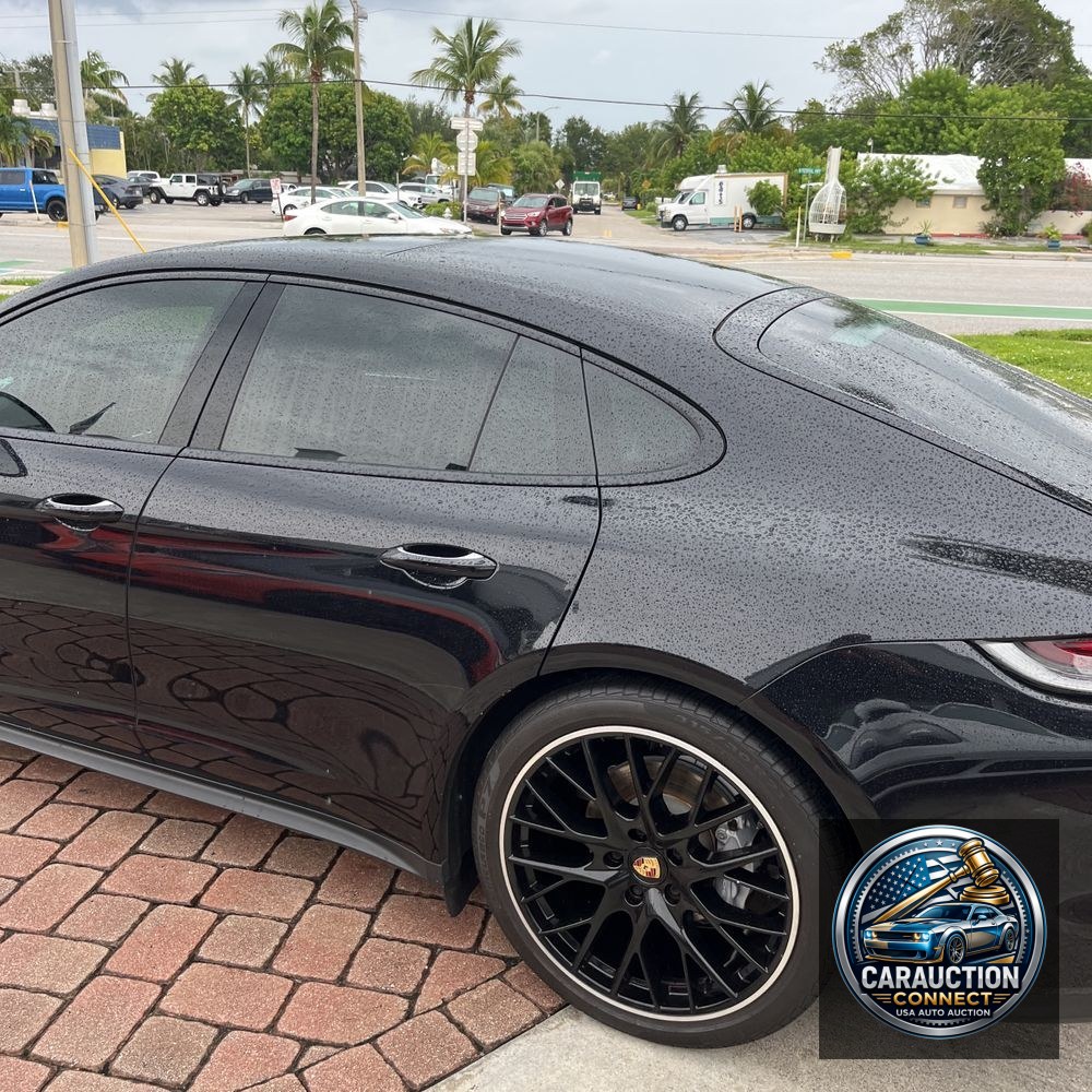 2022 Porsche Panamera 4