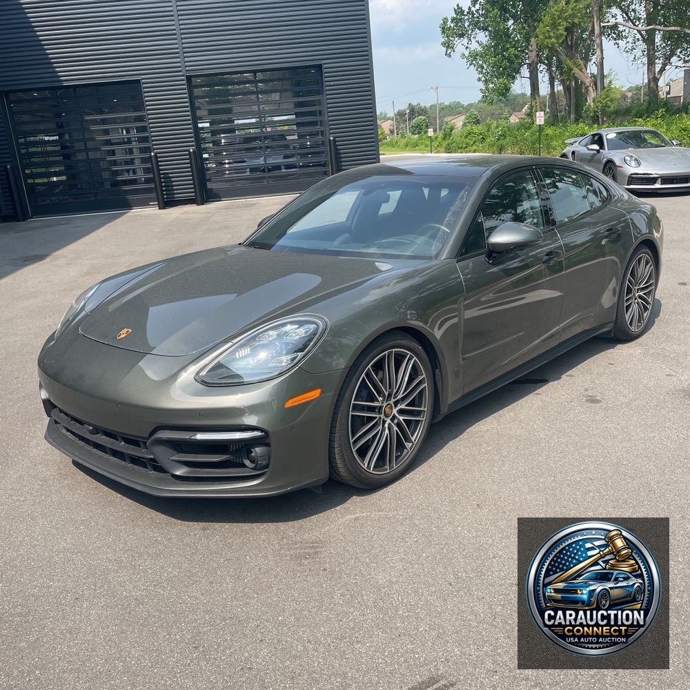 2022 Porsche Panamera 4 Platinum Edition