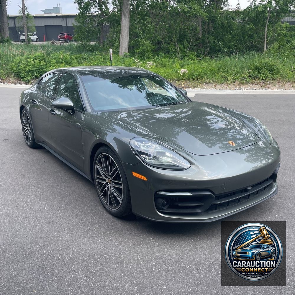 2022 Porsche Panamera 4 Platinum Edition