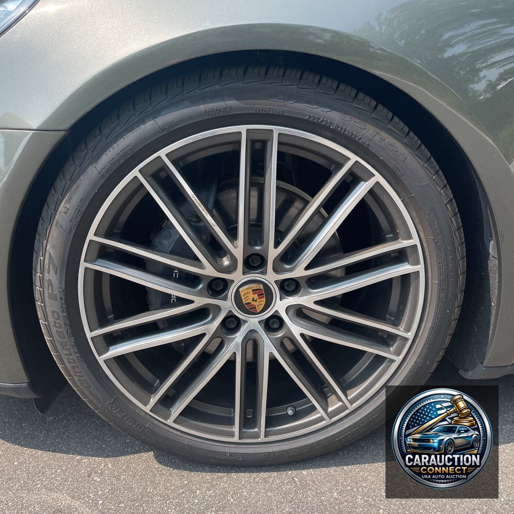 2022 Porsche Panamera 4 Platinum Edition