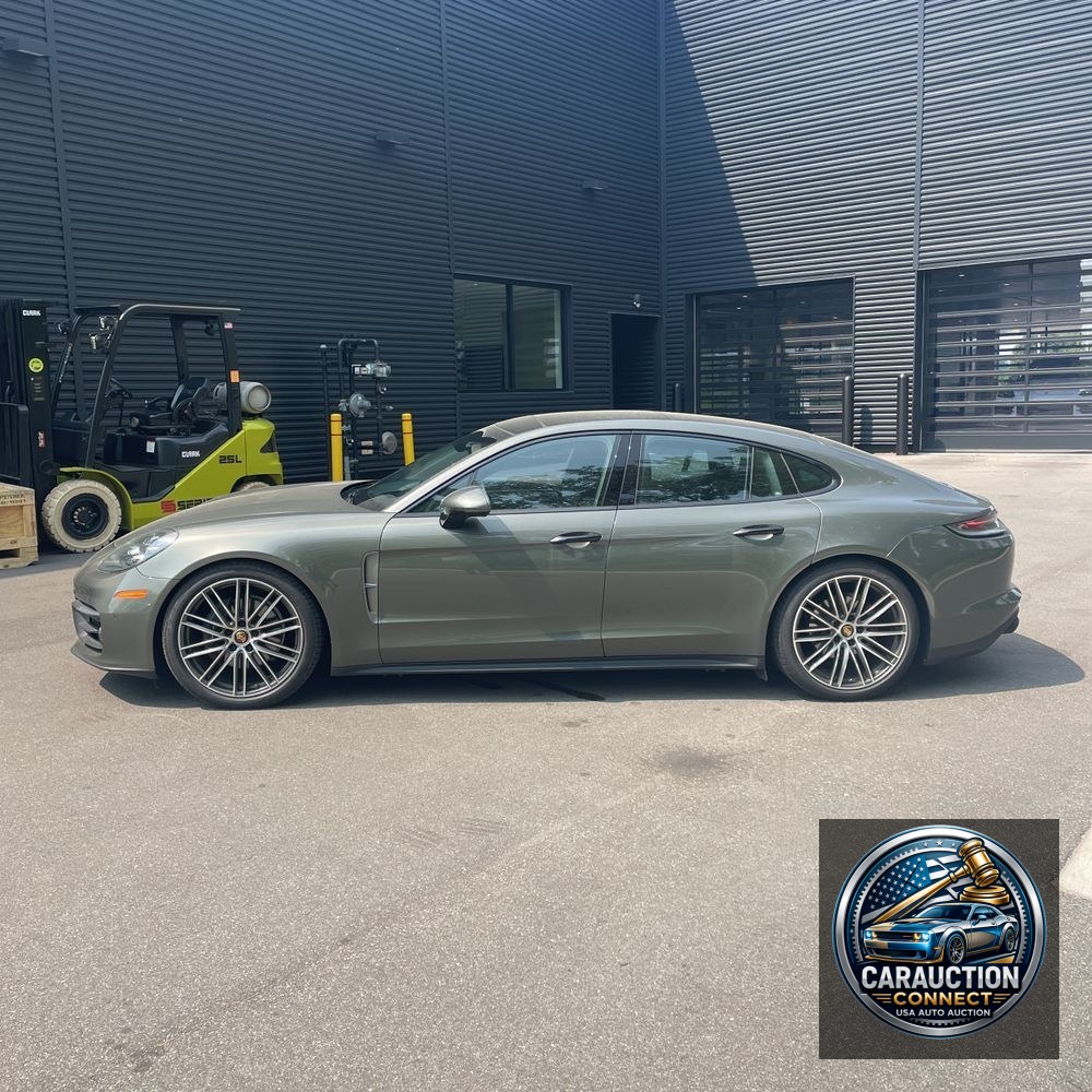 2022 Porsche Panamera 4 Platinum Edition