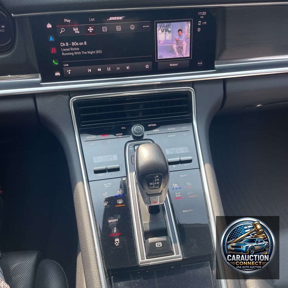 2022 Porsche Panamera 4 Platinum Edition