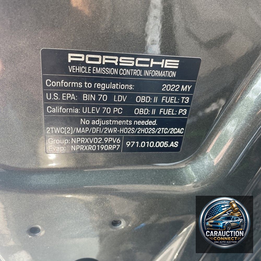 2022 Porsche Panamera 4 Platinum Edition