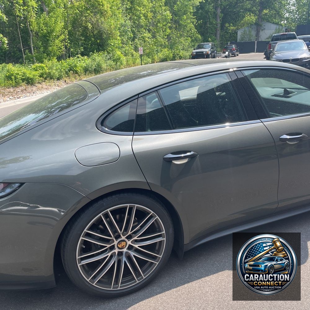 2022 Porsche Panamera 4 Platinum Edition