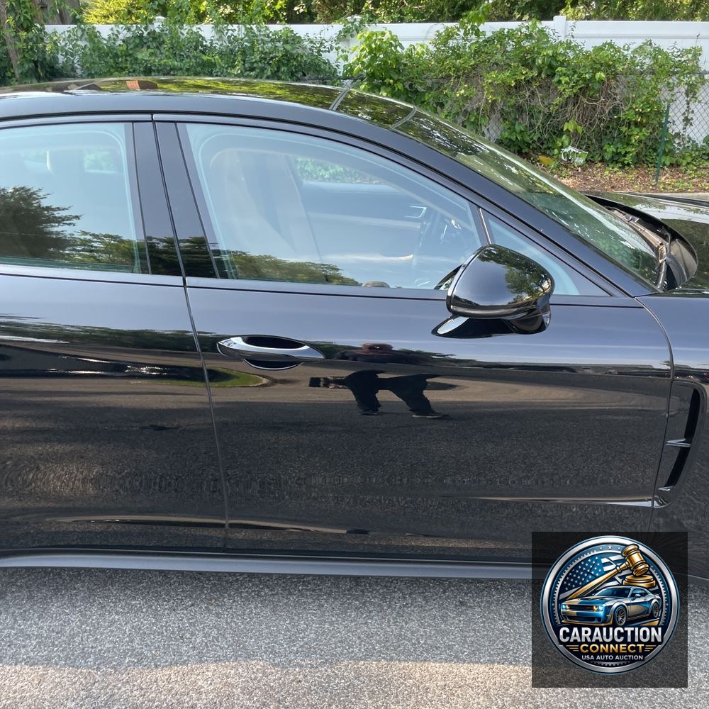 2022 Porsche Panamera Base