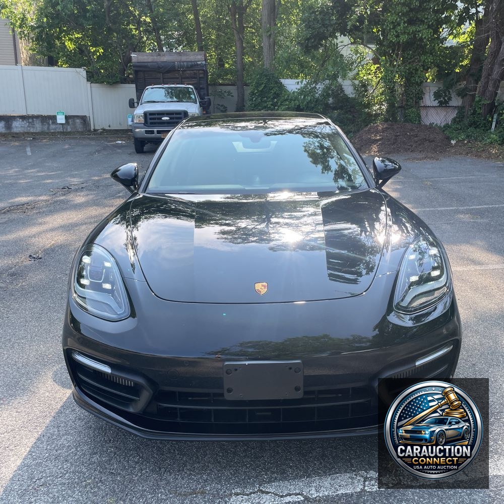 2022 Porsche Panamera Base