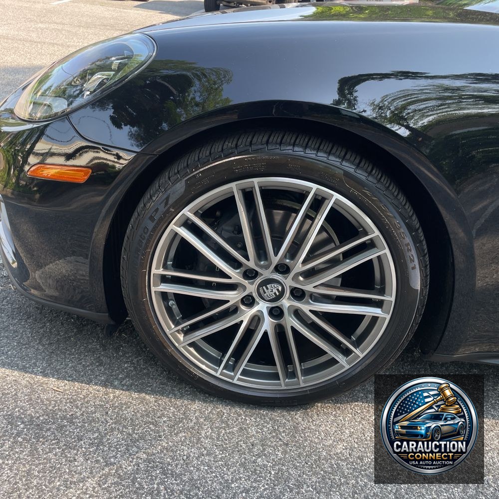 2022 Porsche Panamera Base
