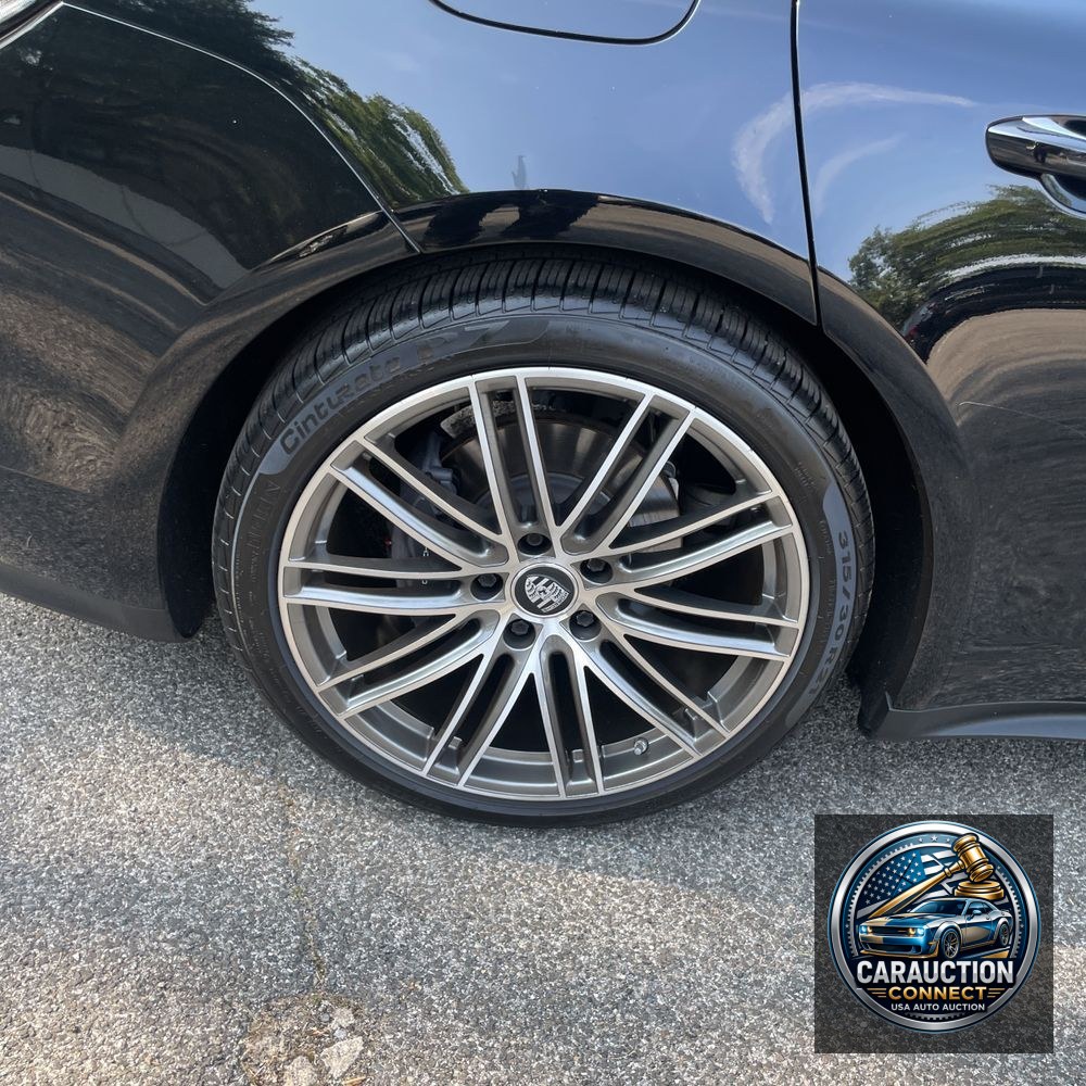 2022 Porsche Panamera Base