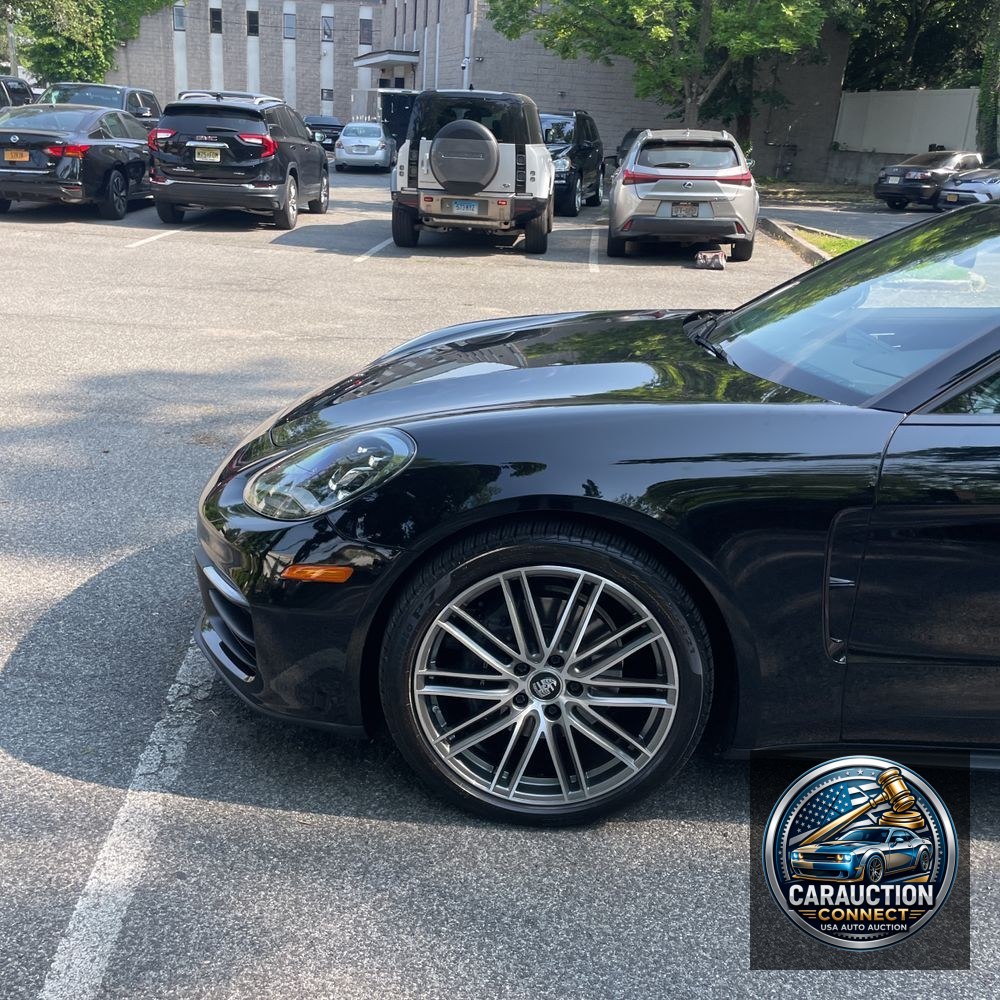 2022 Porsche Panamera Base