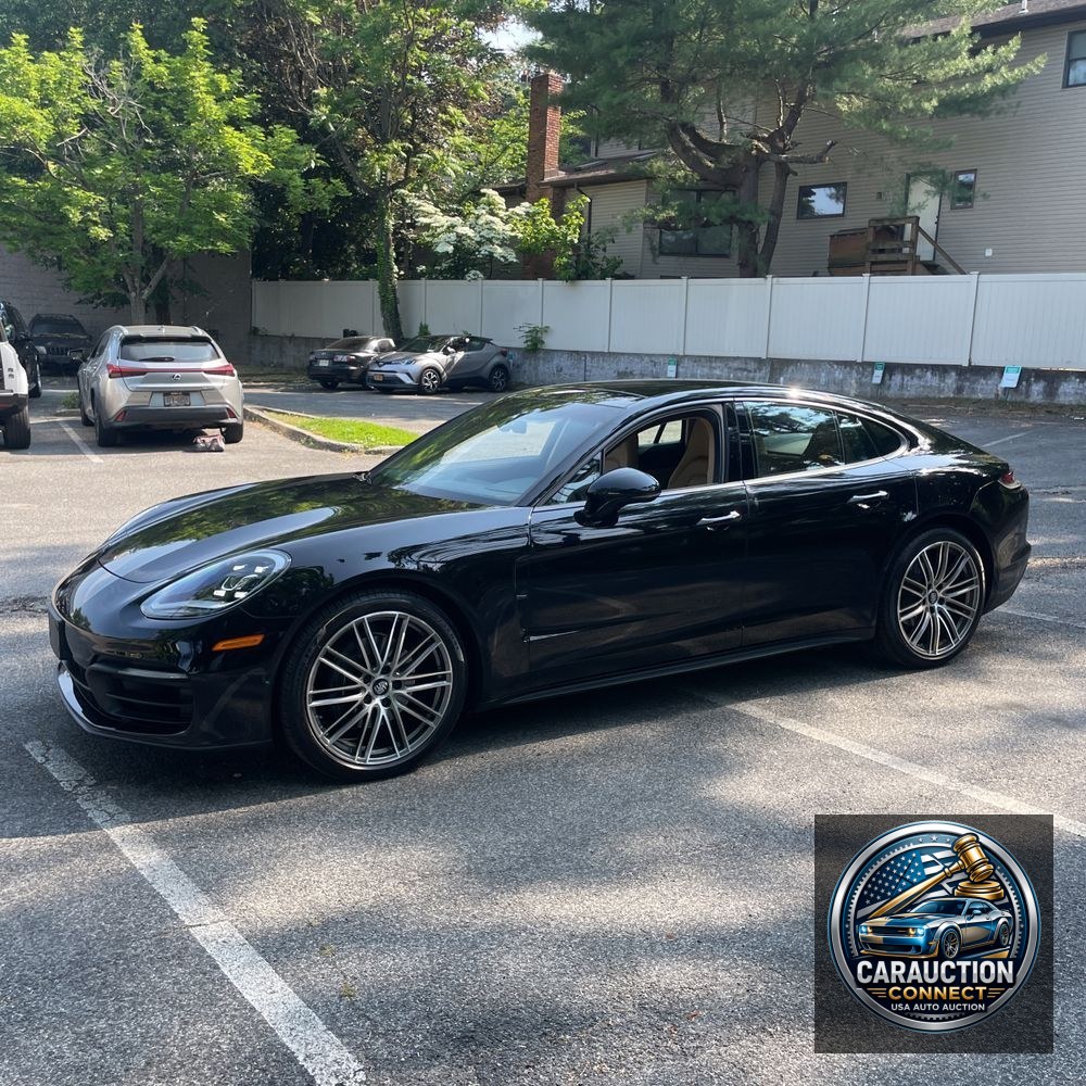 2022 Porsche Panamera Base