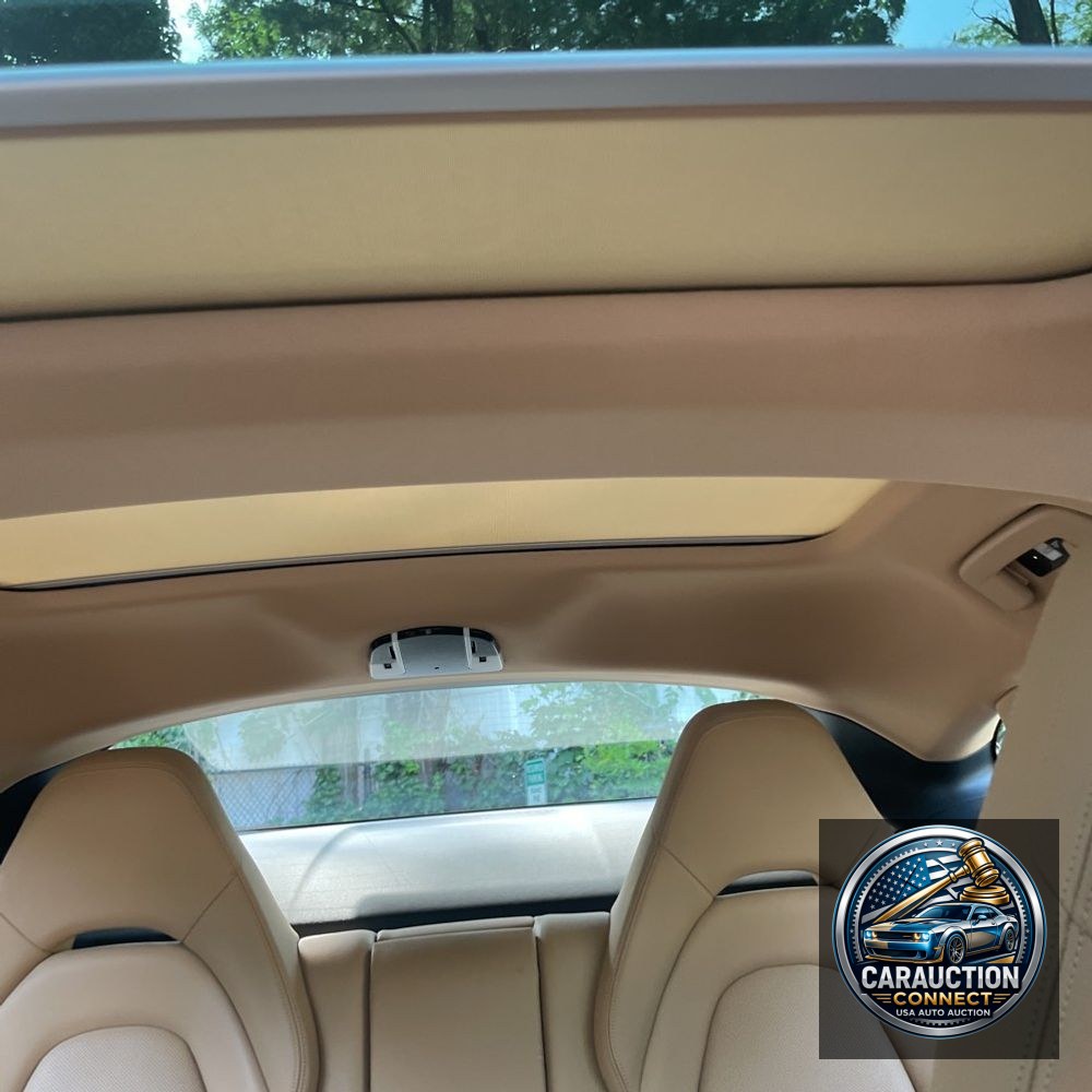 2022 Porsche Panamera Base