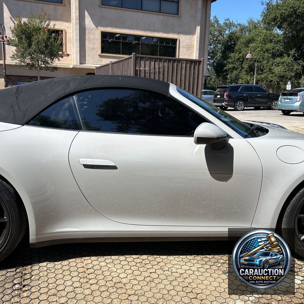 2021 Porsche 911 Carrera