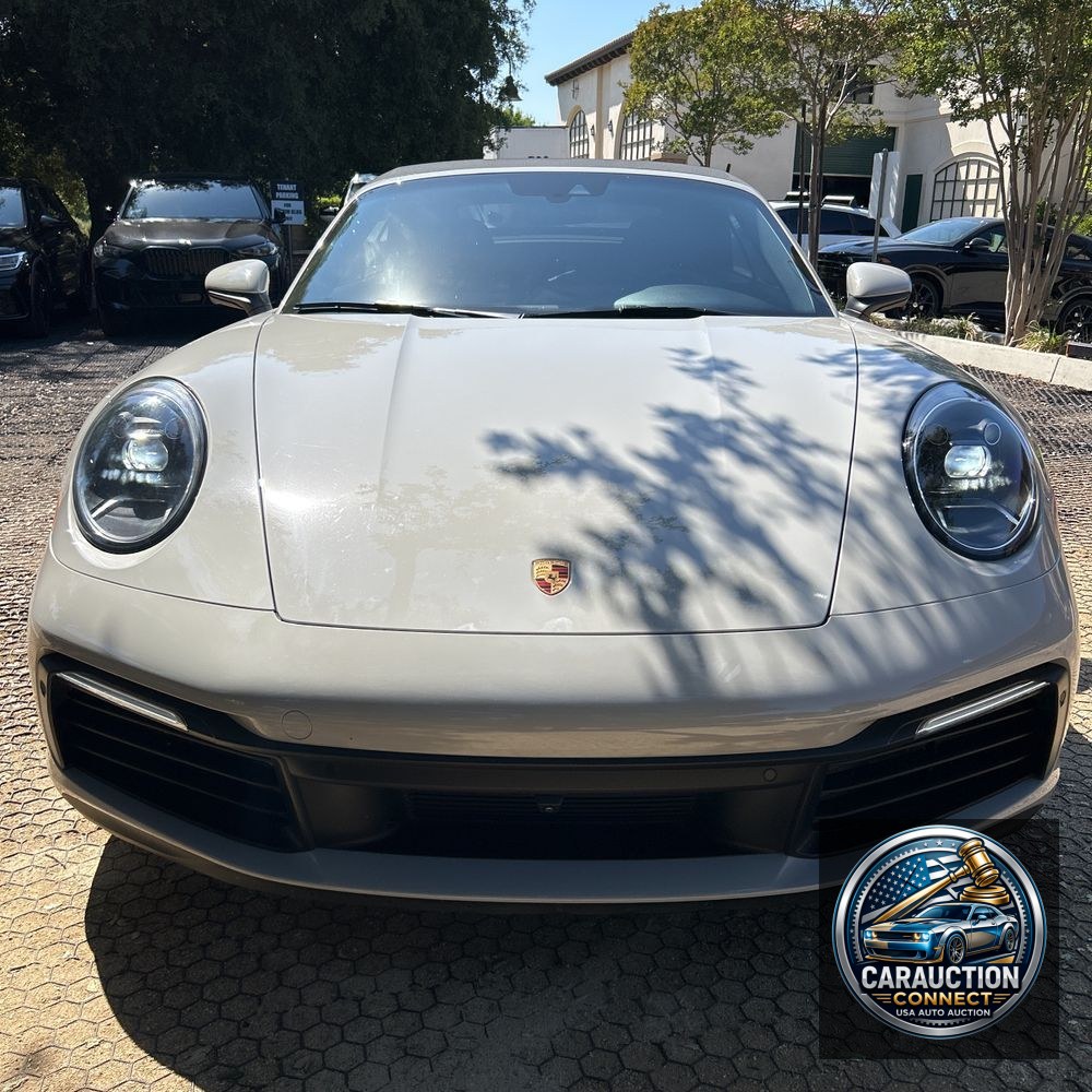 2021 Porsche 911 Carrera