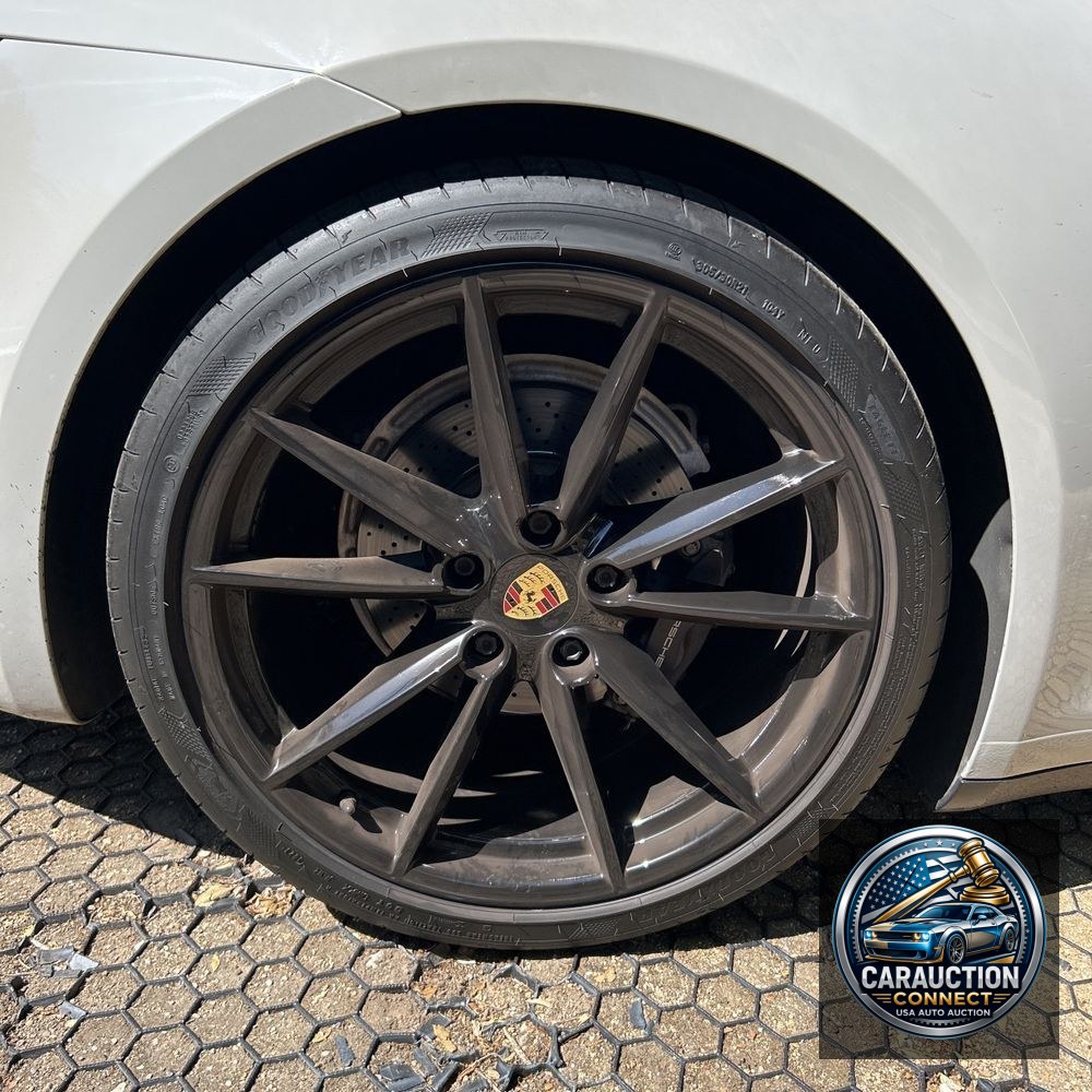 2021 Porsche 911 Carrera