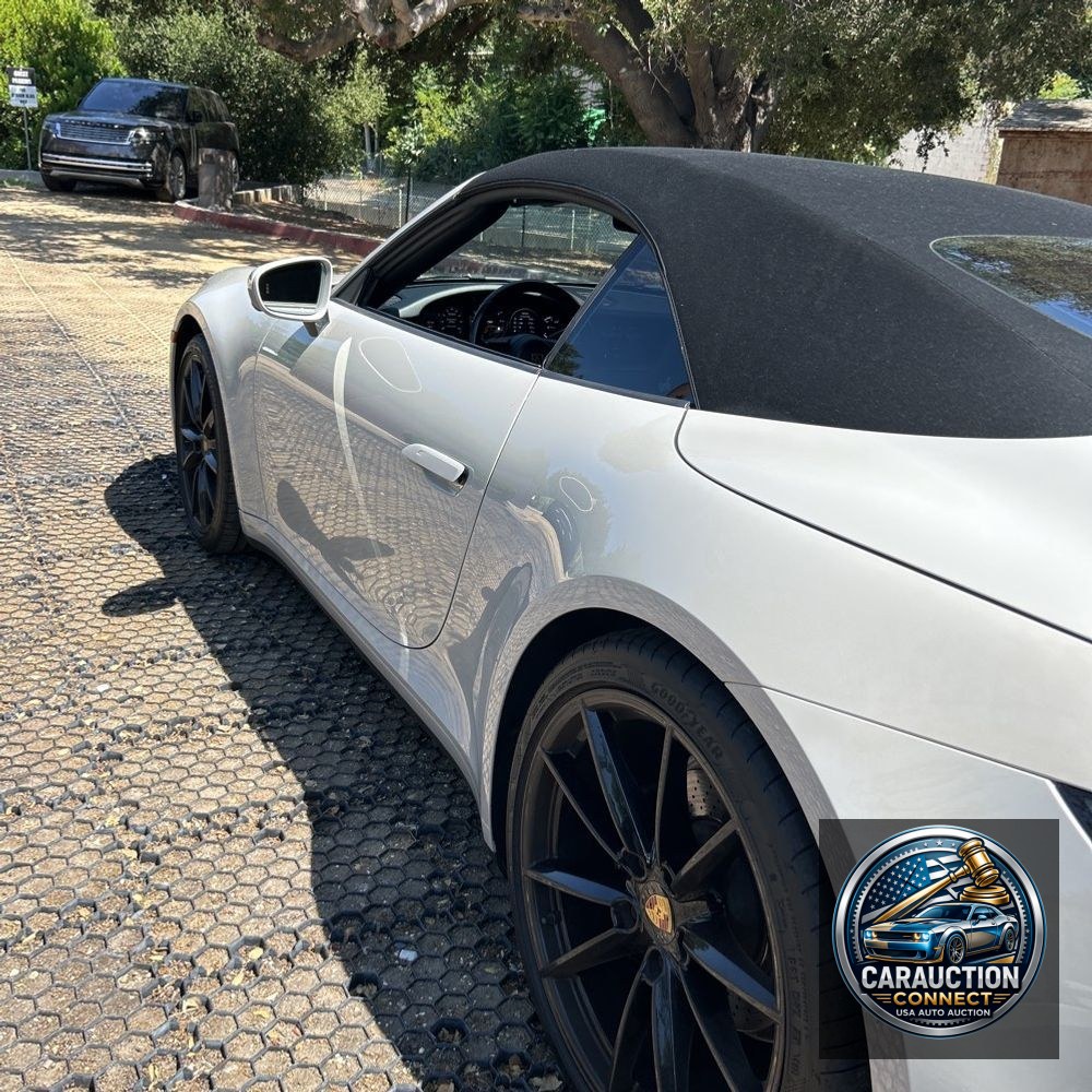 2021 Porsche 911 Carrera