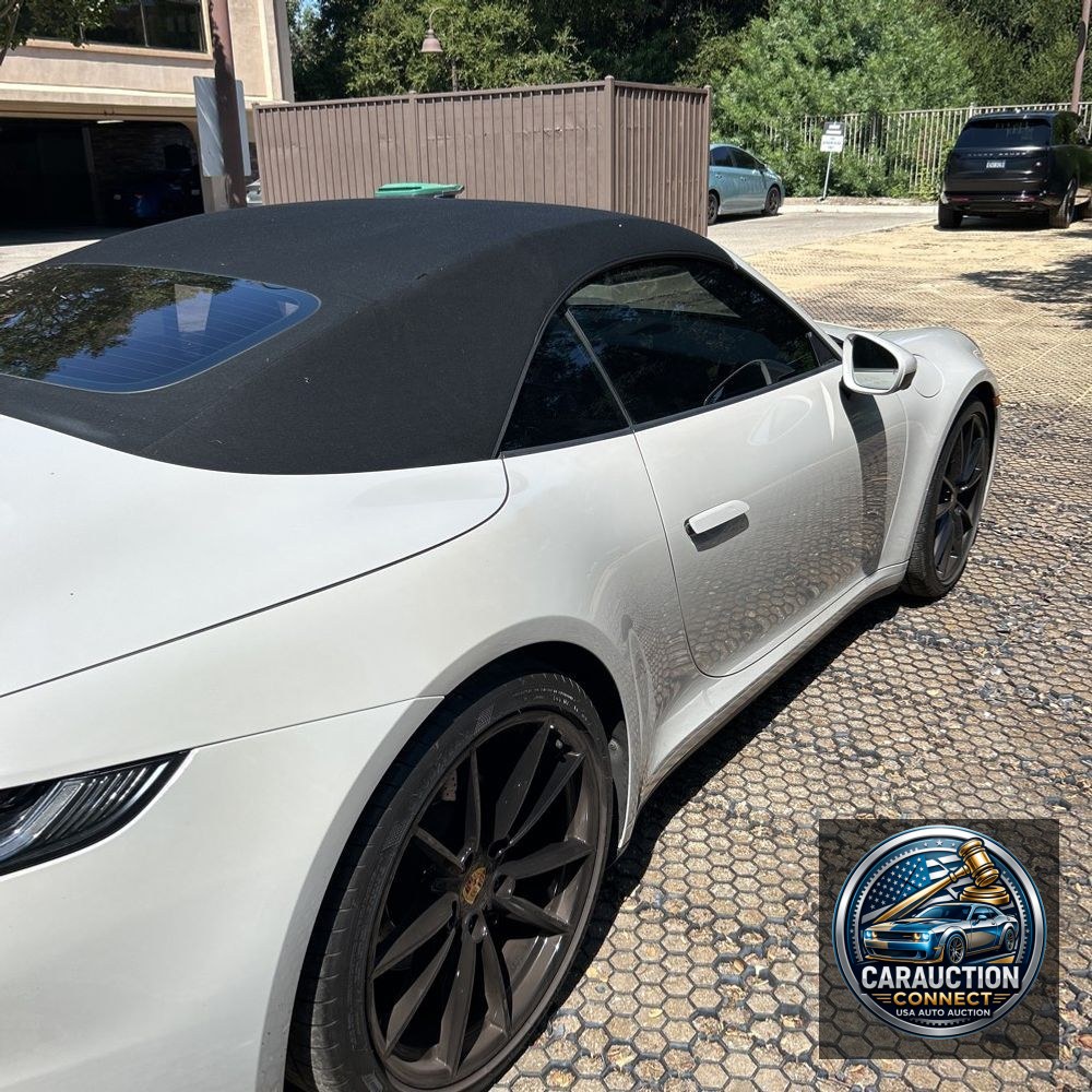 2021 Porsche 911 Carrera