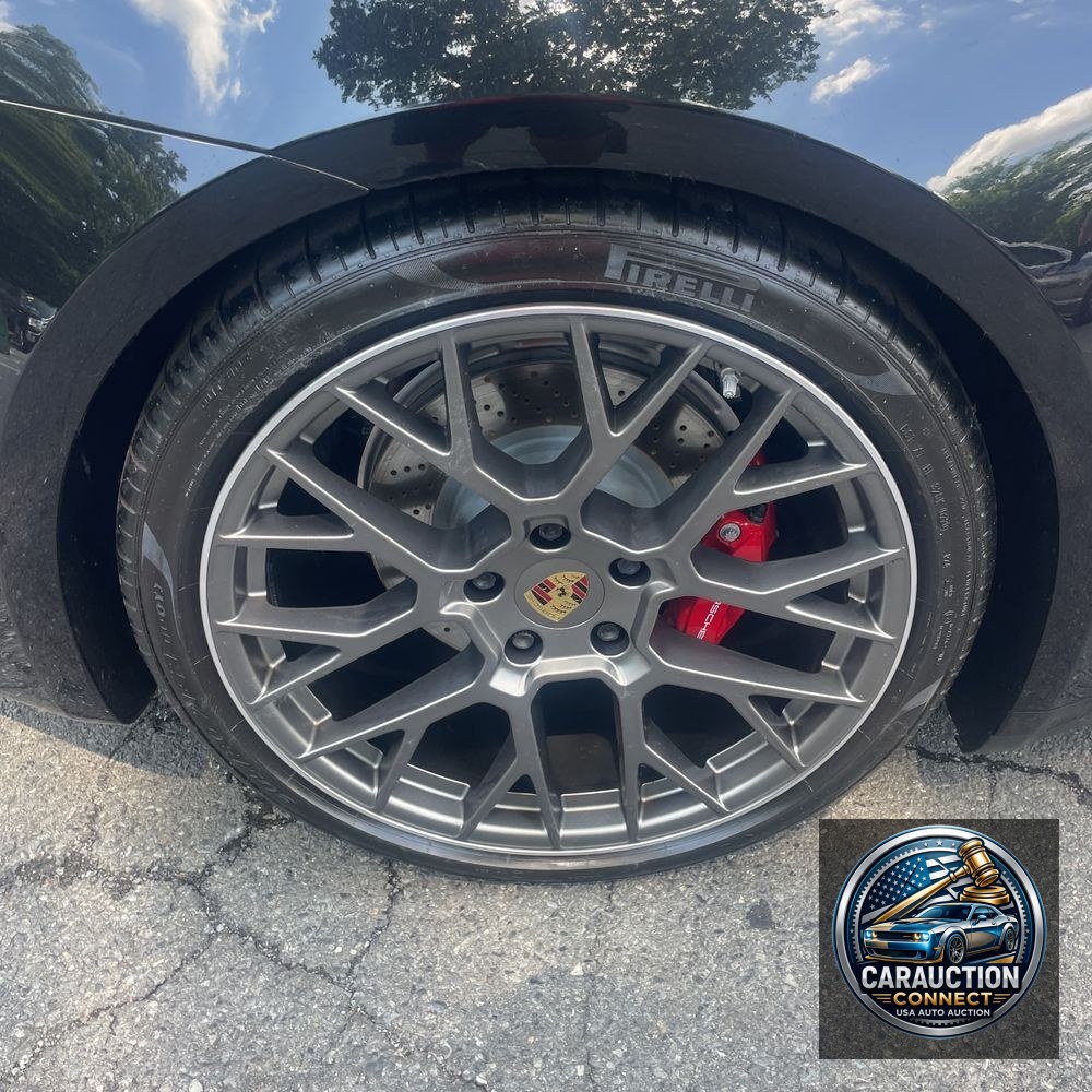 2020 Porsche 911 Carrera 4S