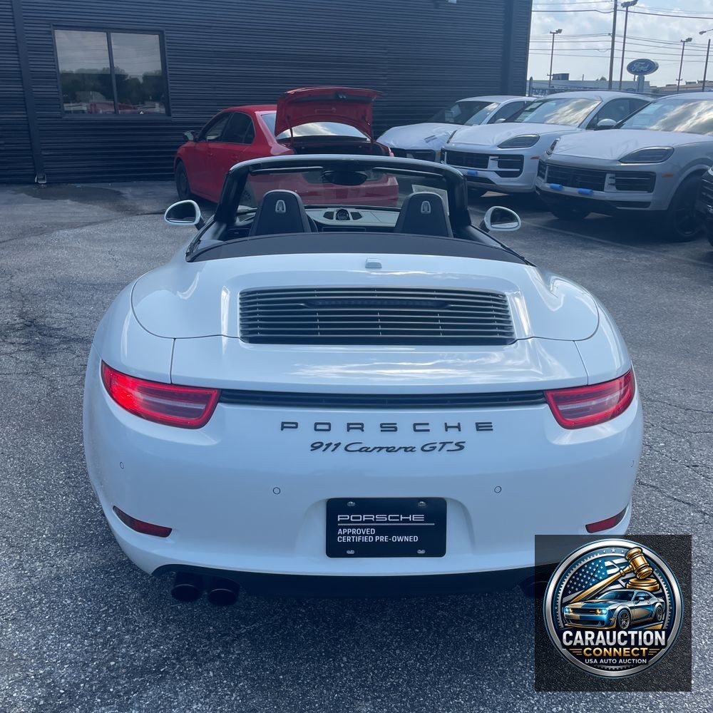 2015 Porsche 911 Carrera GTS
