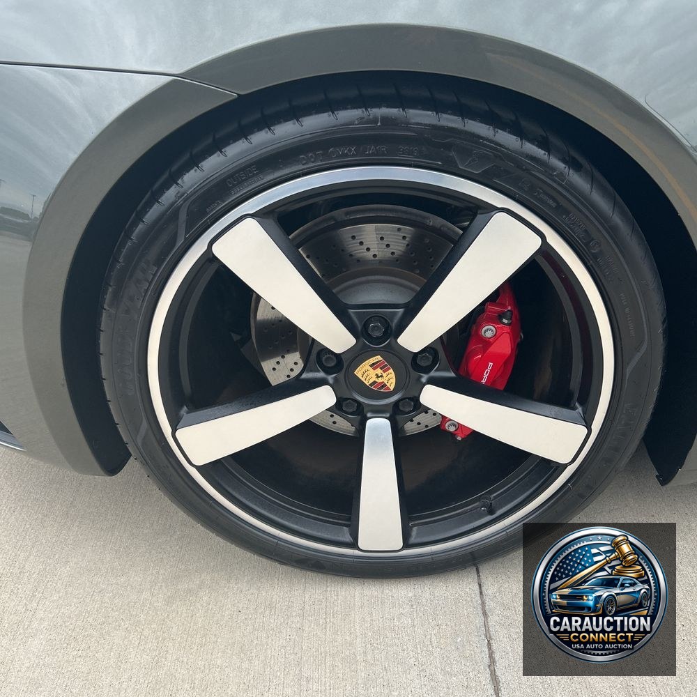 2020 Porsche 911 Carrera 4S