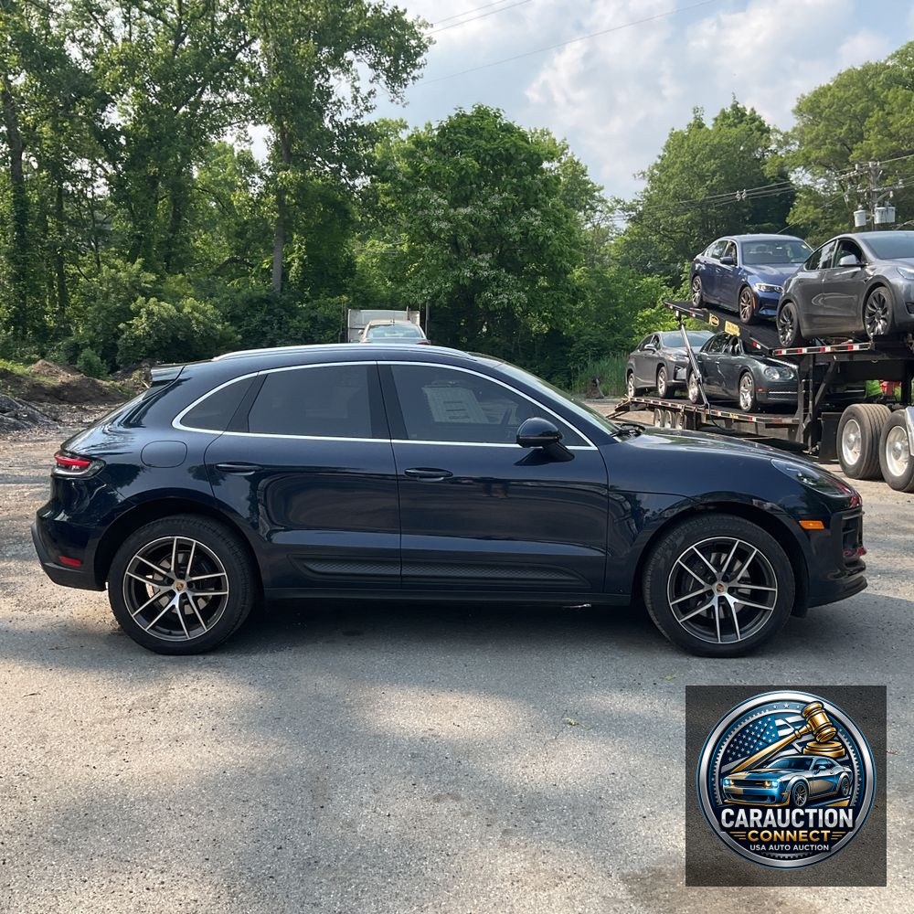 2023 Porsche Macan Base