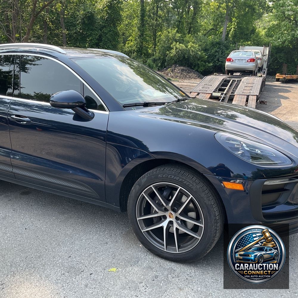 2023 Porsche Macan Base