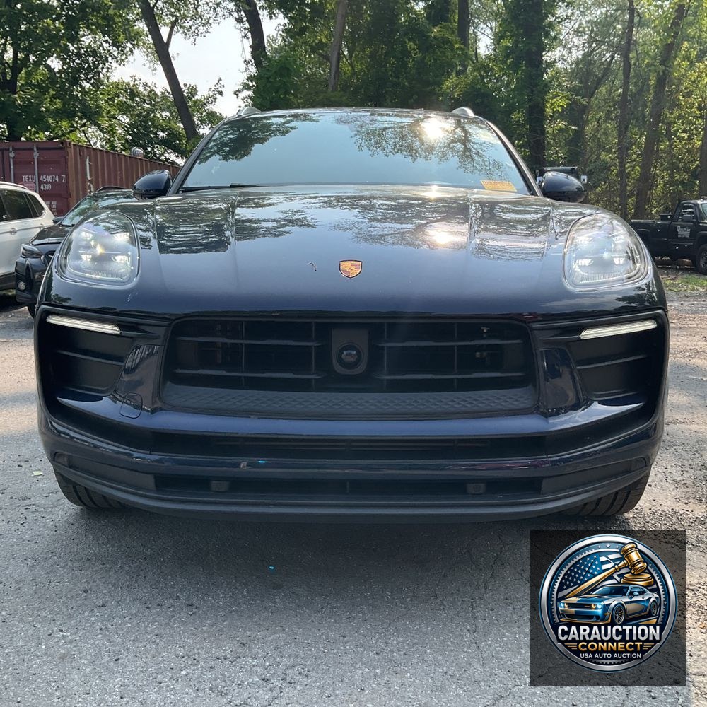 2023 Porsche Macan Base