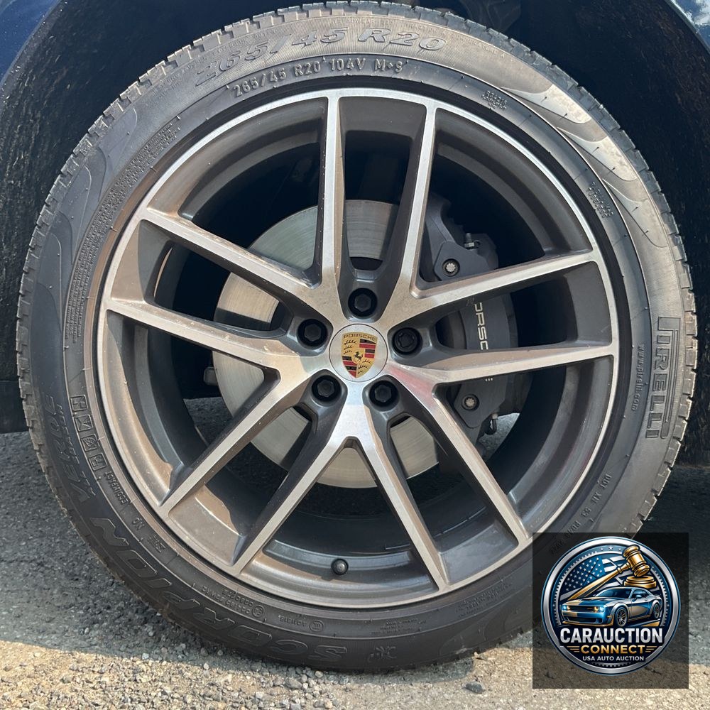 2023 Porsche Macan Base