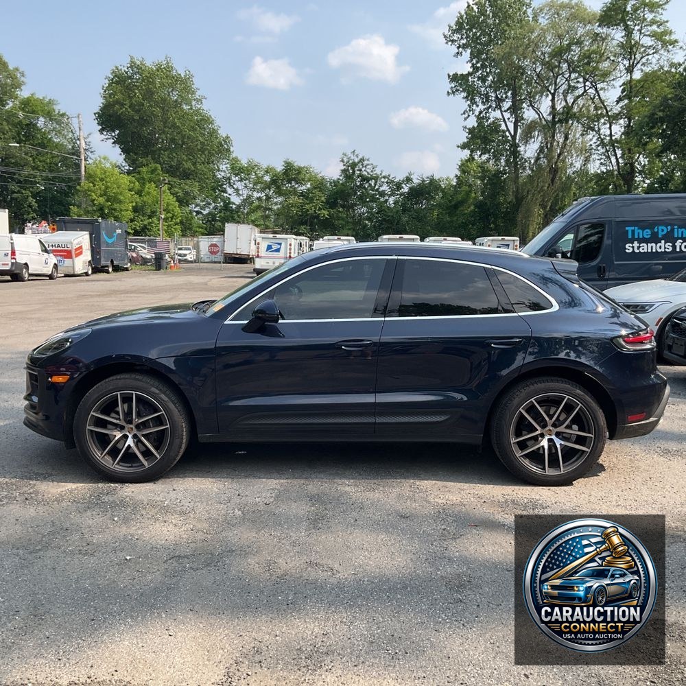 2023 Porsche Macan Base