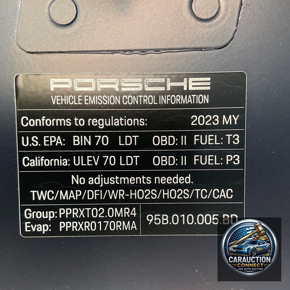 2023 Porsche Macan Base