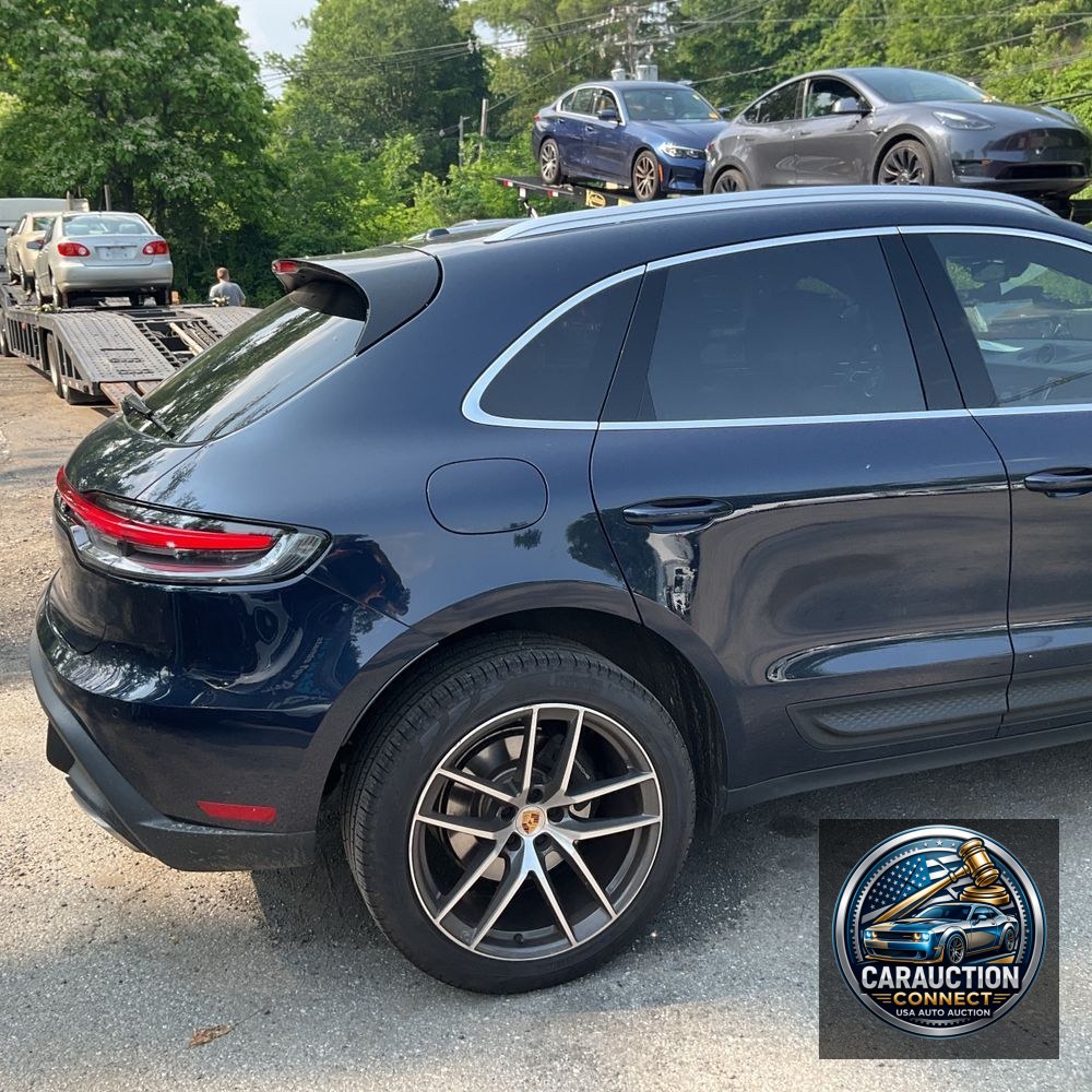 2023 Porsche Macan Base
