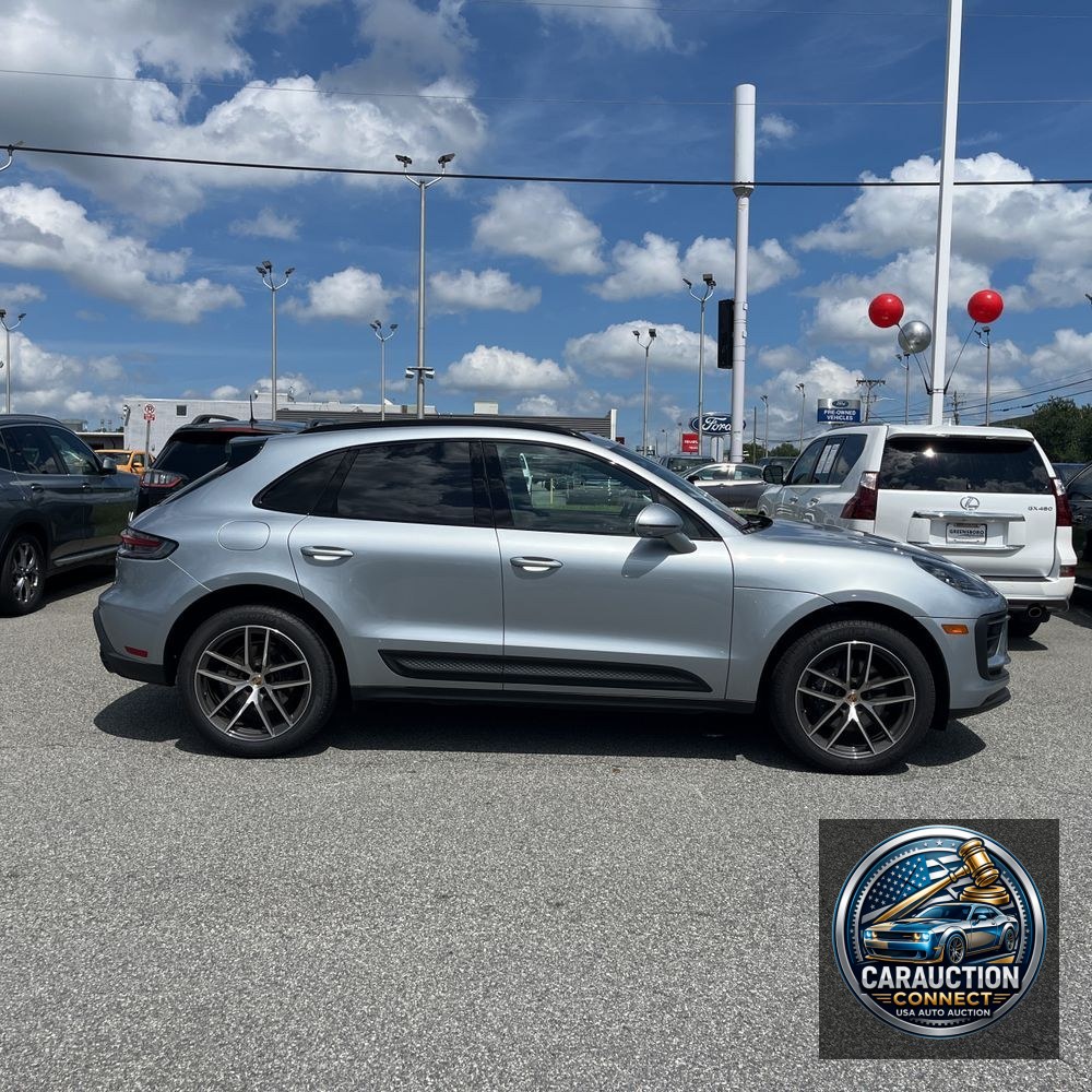 2024 Porsche Macan Base