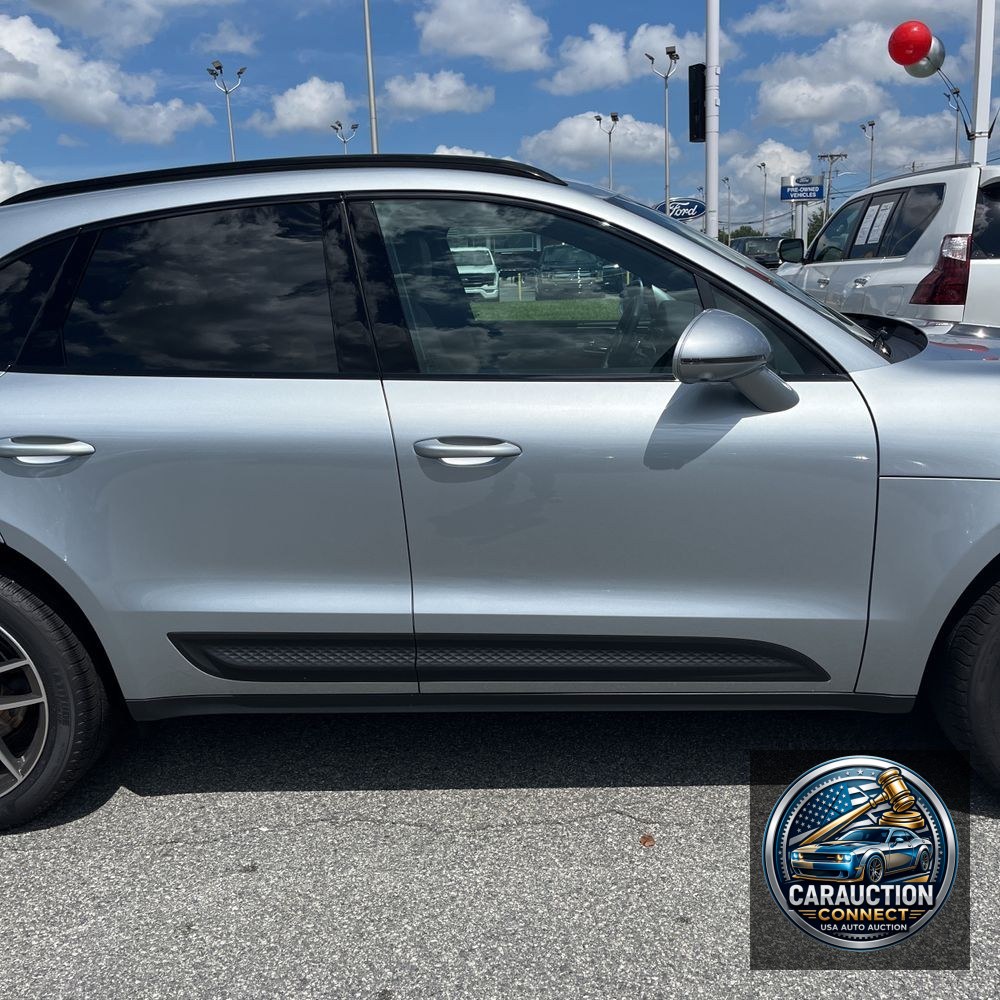 2024 Porsche Macan Base