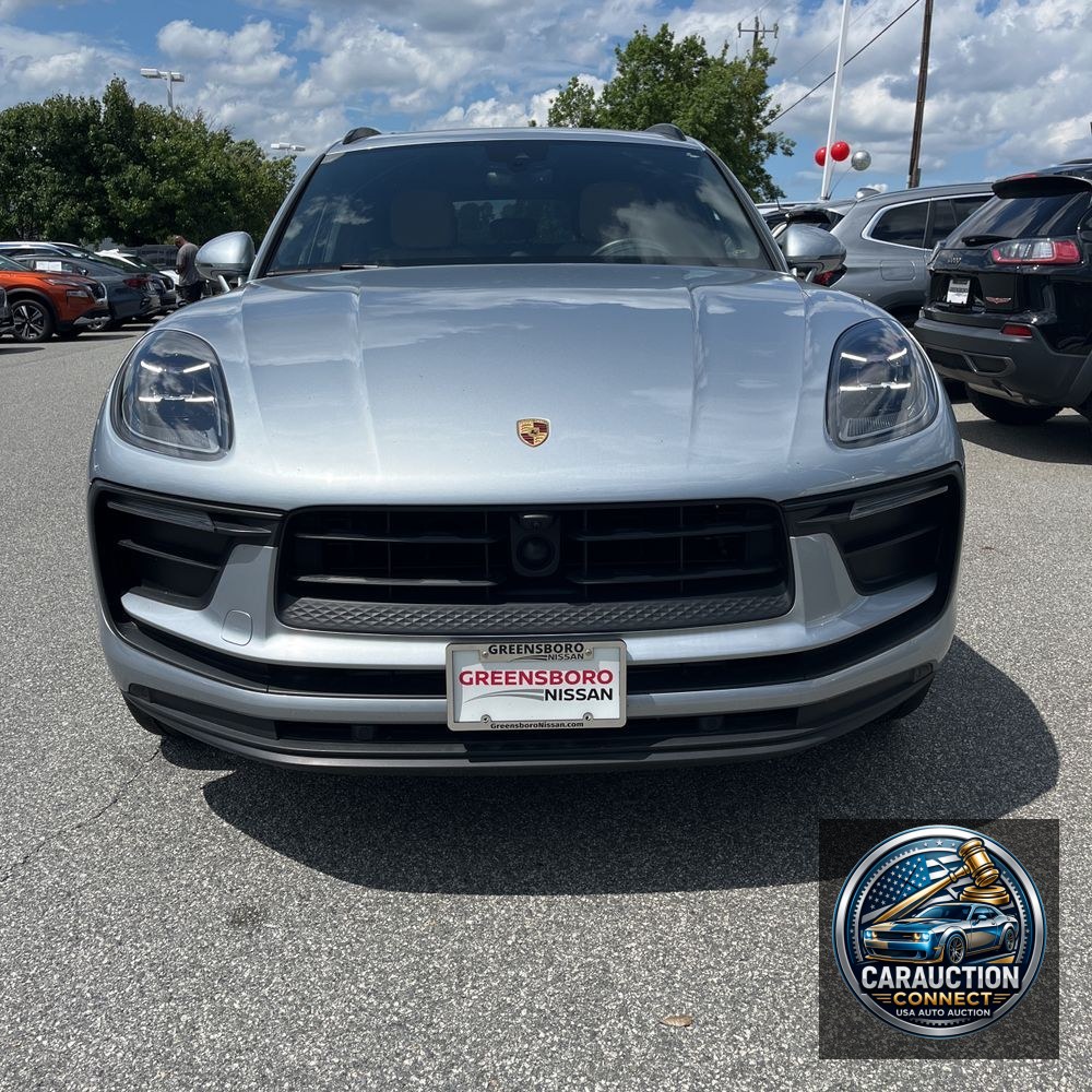 2024 Porsche Macan Base