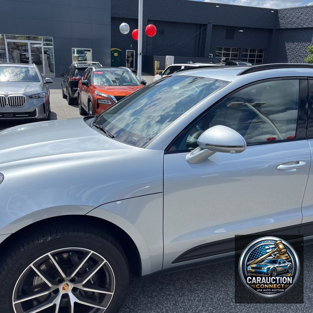2024 Porsche Macan Base