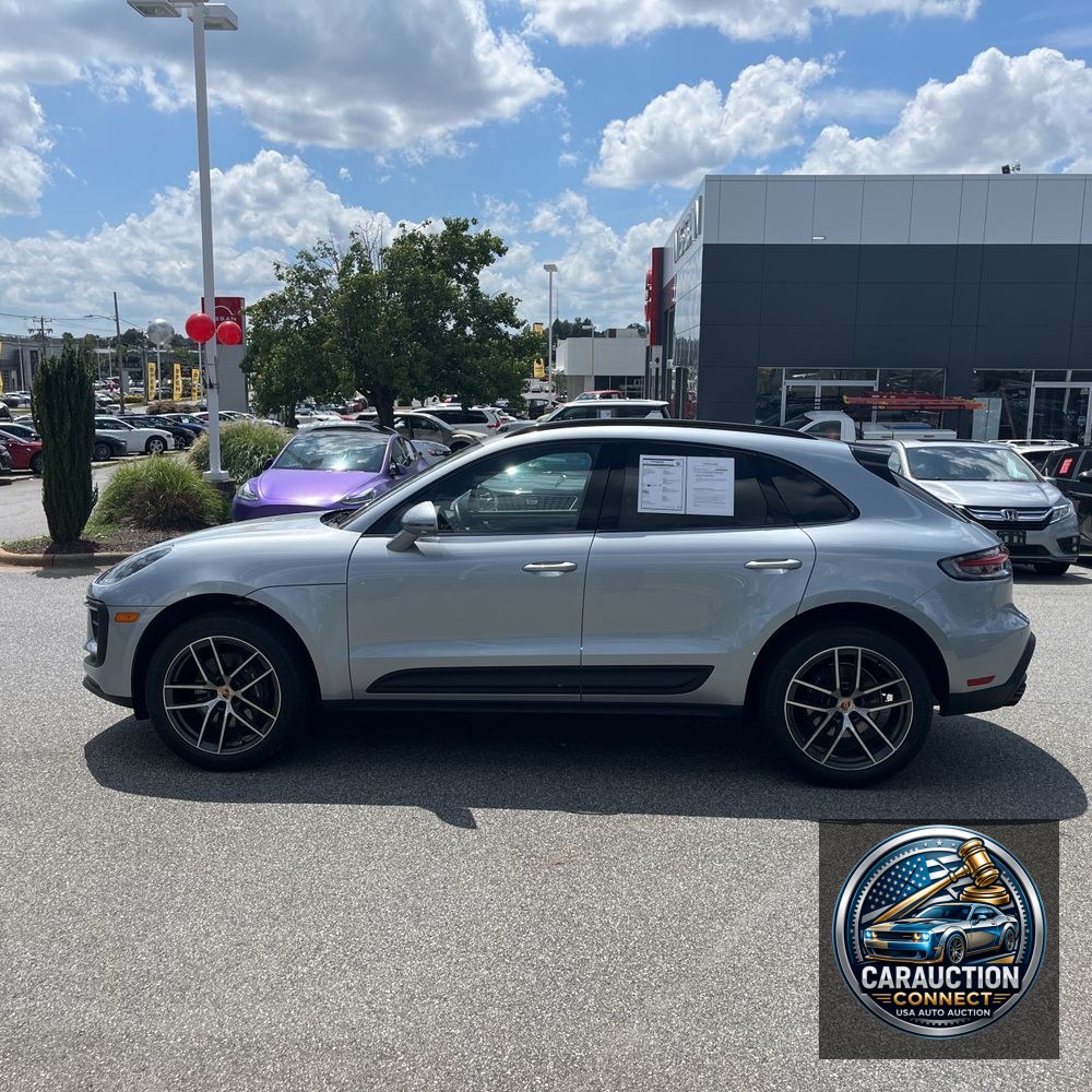 2024 Porsche Macan Base
