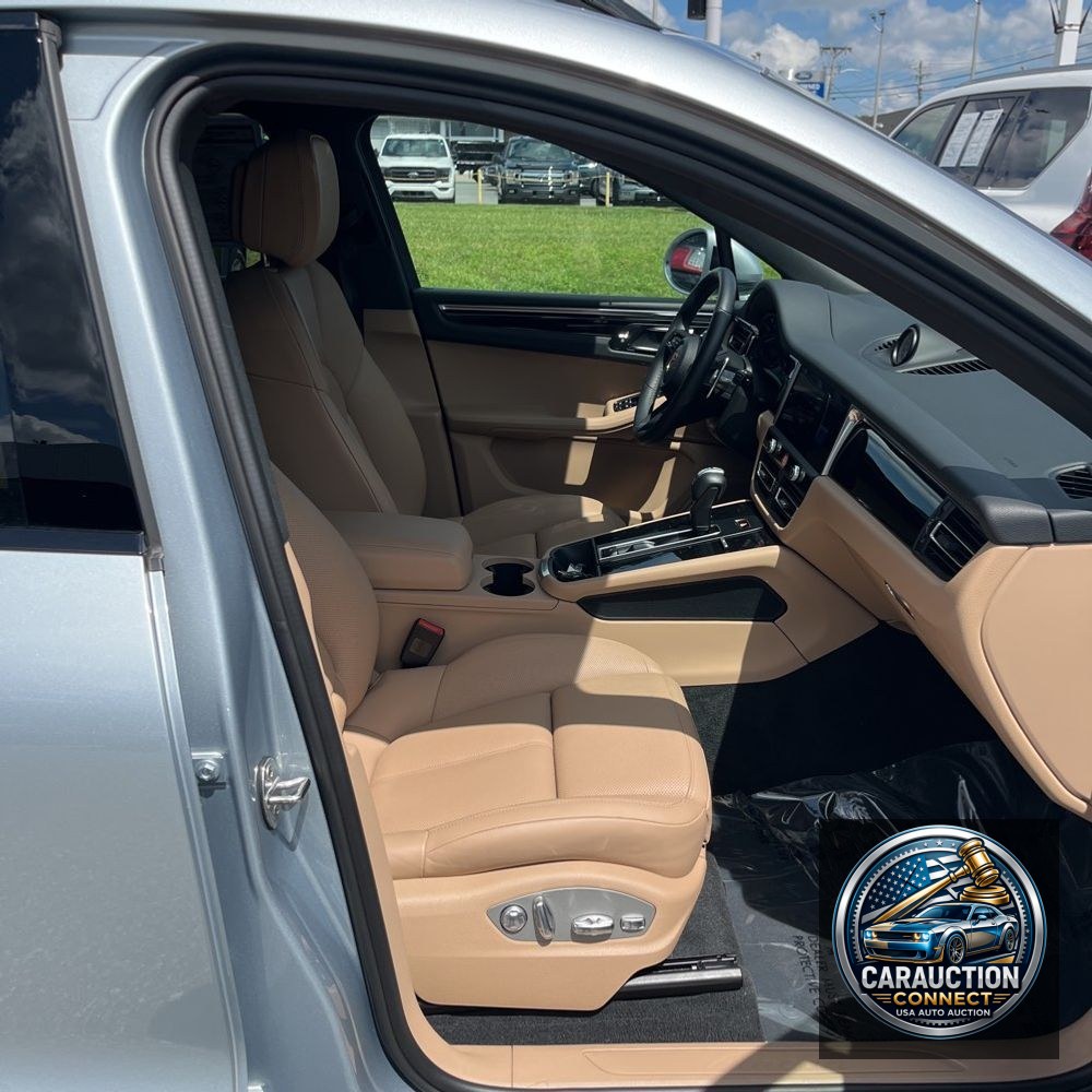 2024 Porsche Macan Base