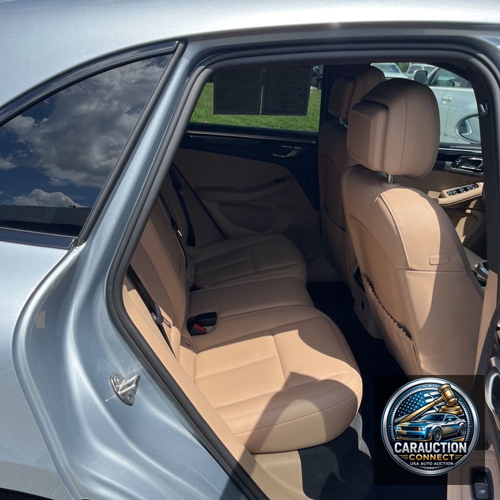 2024 Porsche Macan Base
