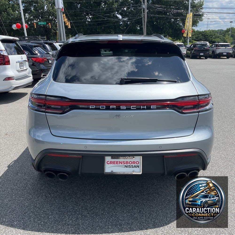 2024 Porsche Macan Base