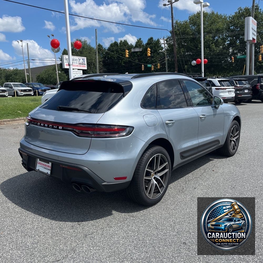 2024 Porsche Macan Base