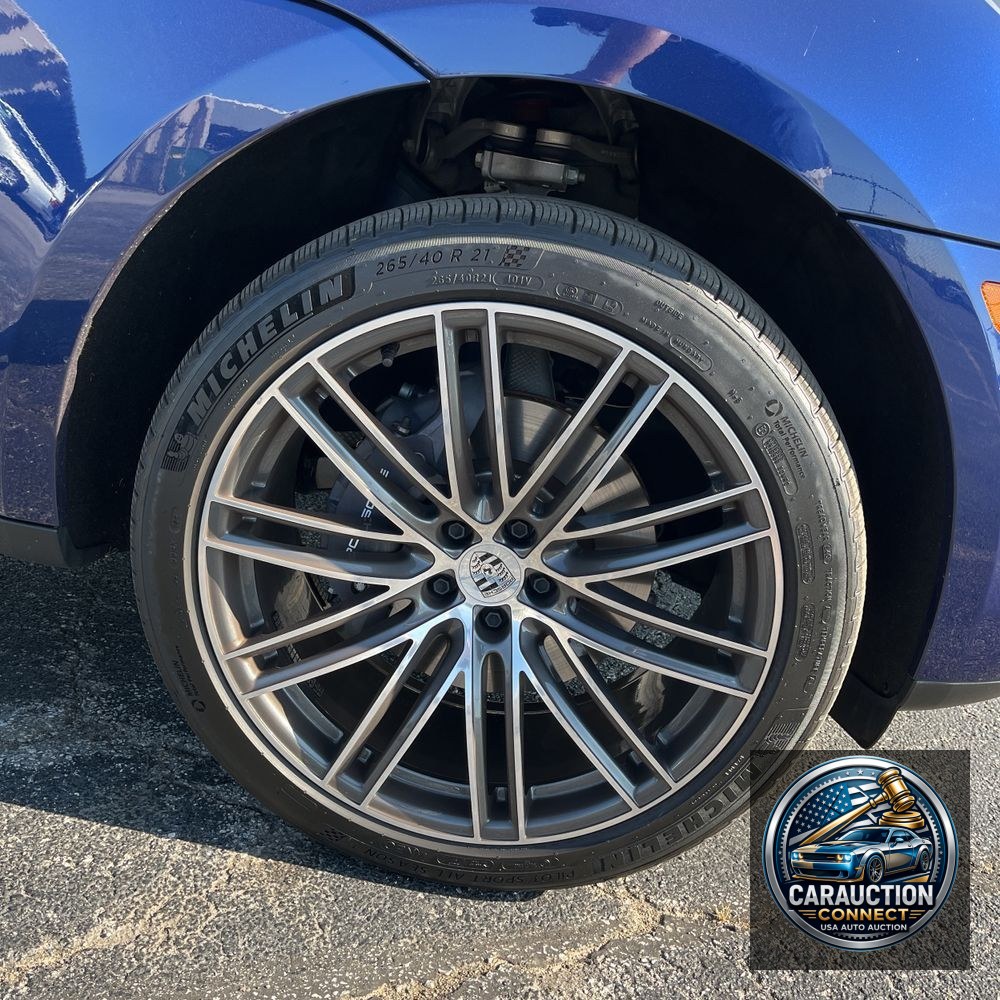 2024 Porsche Macan Base