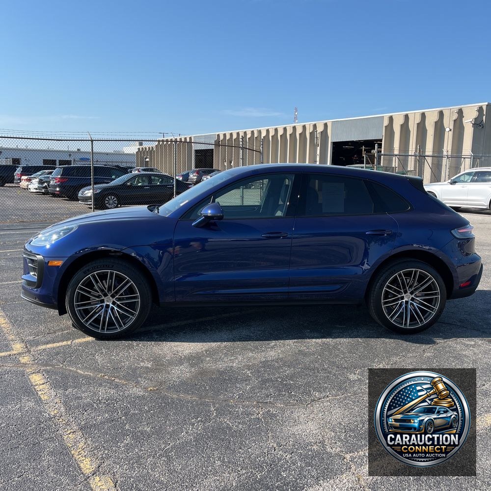 2024 Porsche Macan Base